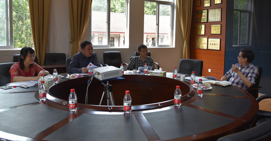 1553592975237005024.jpg 民主生活会现场.jpg